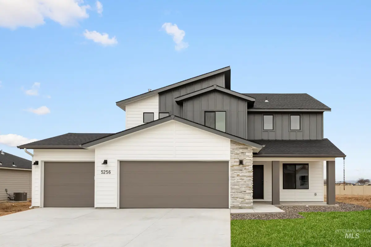 5256 E Phelps Lake Dr, Nampa, ID 83687 - #1