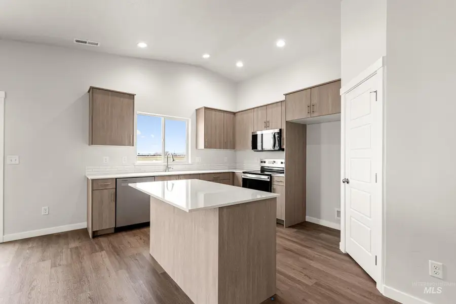 5270 E Phelps Lake Dr, Nampa, ID 83687 - #3