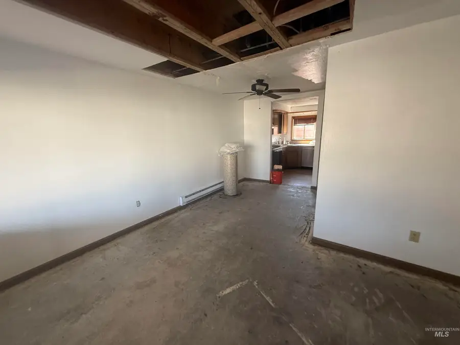411 15th Ave South #E, Nampa, ID 83651 - #3