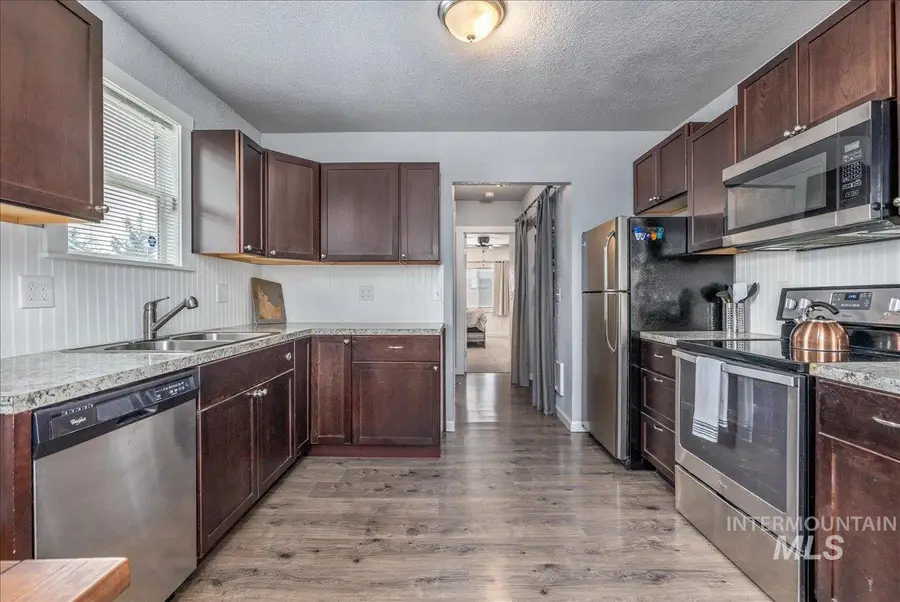 615 S 4th Ave, Caldwell, ID 83605 - #3