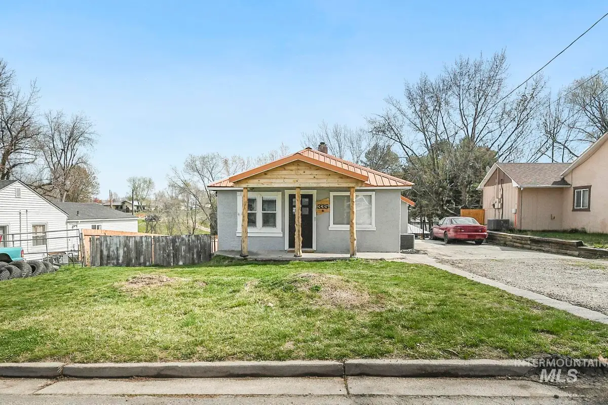 335 S 20th, Payette, ID 83661 - #1