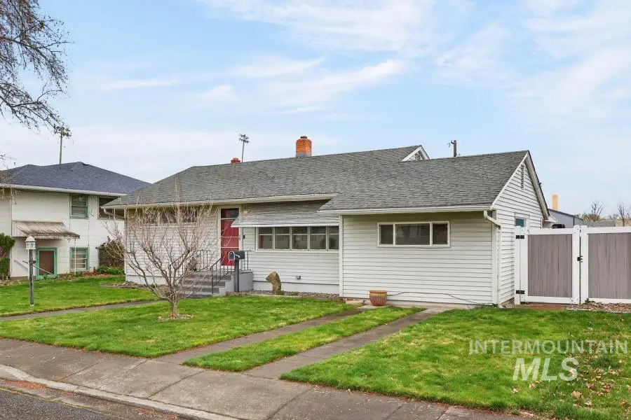 1115 5th Street, Clarkston, WA 99403 - #3