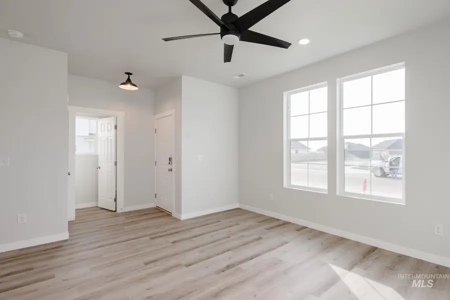 6658 W Redwood Creek Dr, Meridian, ID 83646 - #2