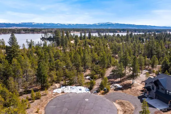 53 Norwood Place, Donnelly, ID 83615