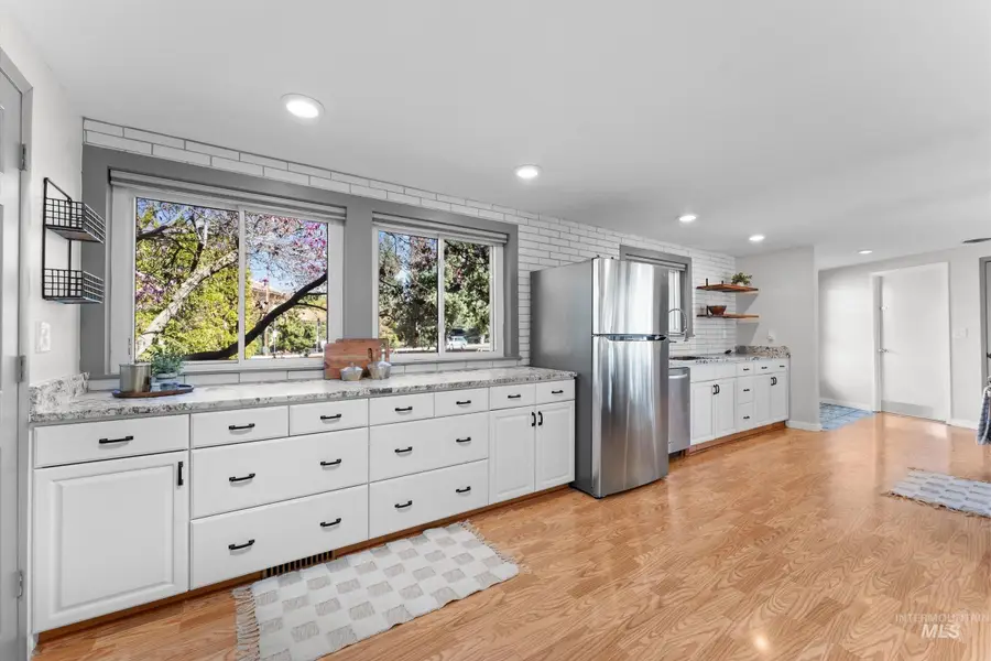 1127 E Boise Avenue, Boise, ID 83706 - #2