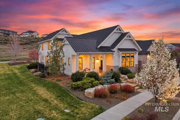 3873 W Hidden Springs Dr, Boise, ID 83714