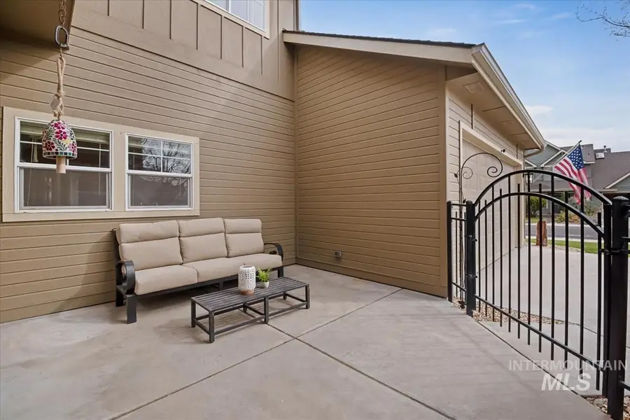 191 S Spring Lake Way, Star, ID 83669 - #2