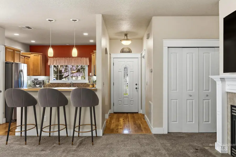 6213 W Geneva St, Boise, ID 83703 - #2