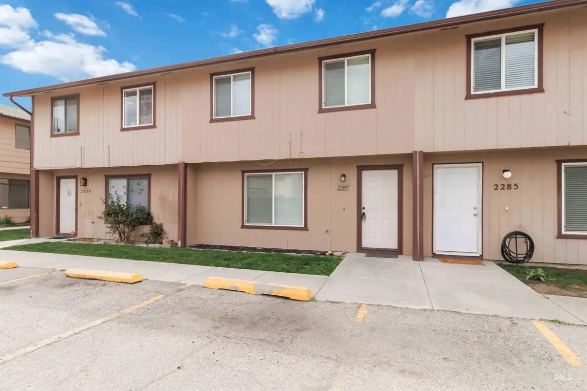 2287 S Loyolla Ln, Boise, ID 83705 - #1