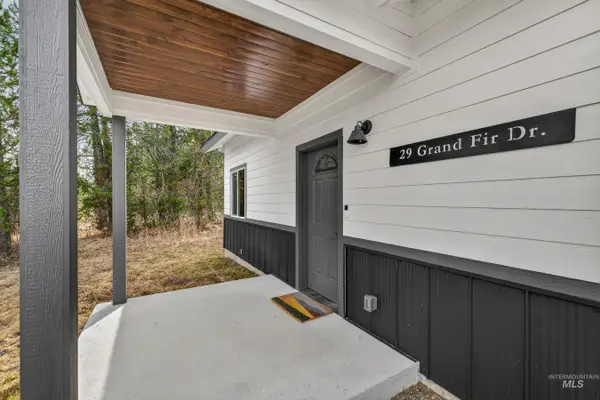 29 Grand Fir Drive, Donnelly, ID 83615