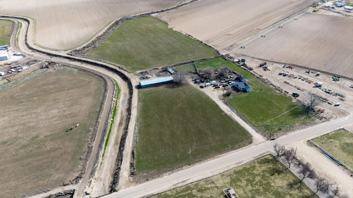 20286 Travis Rd, Wilder, ID 83676 - #1