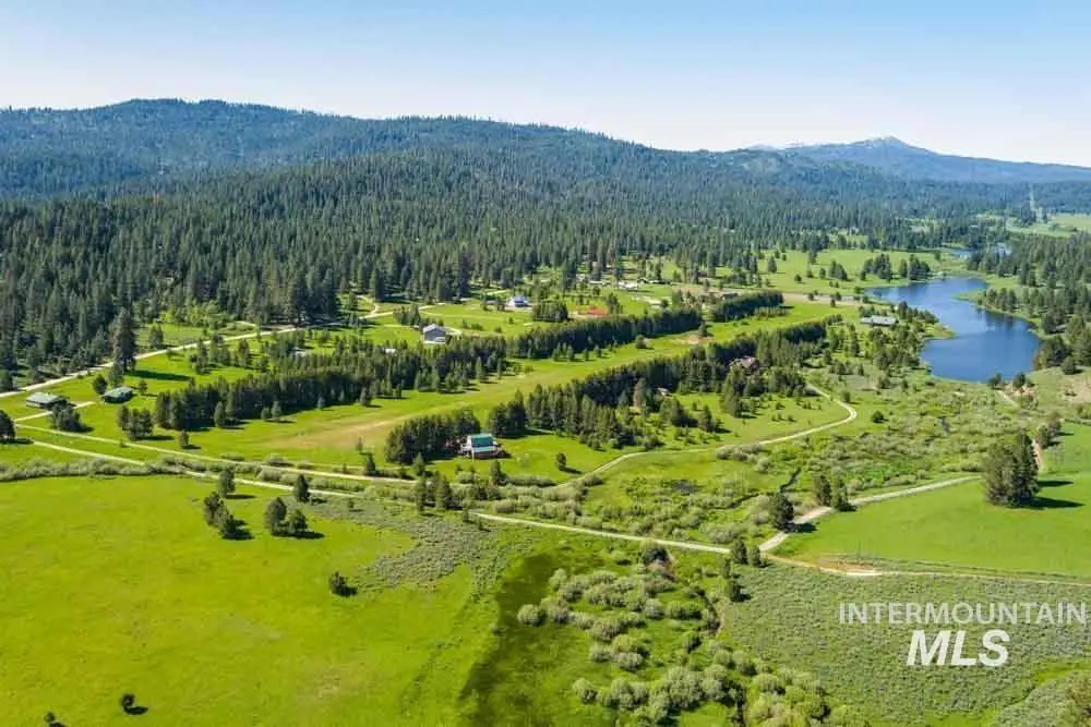 678 Highvalley Rd, Cascade, ID 83611 - #1