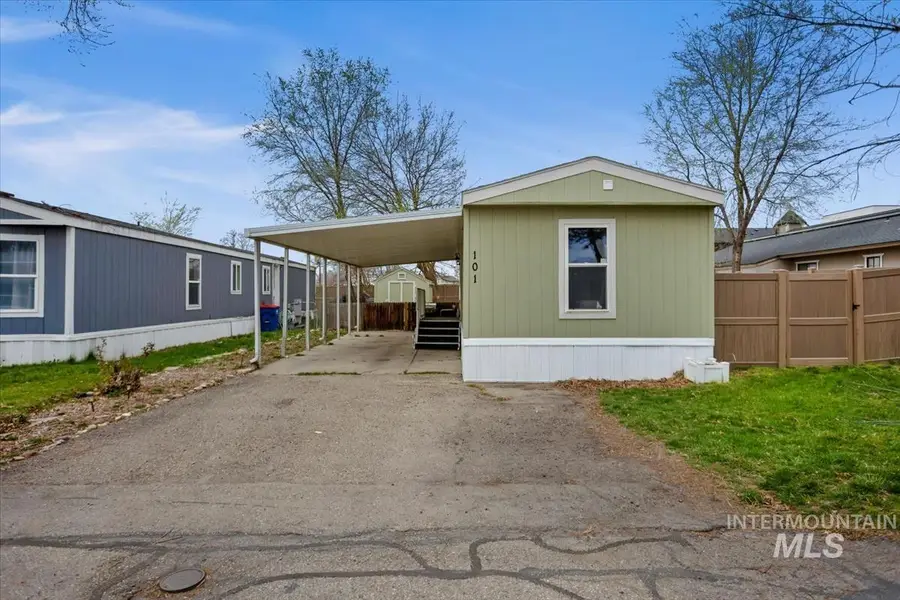 101 S Flagstone Ln, Eagle, ID 83616 - #3