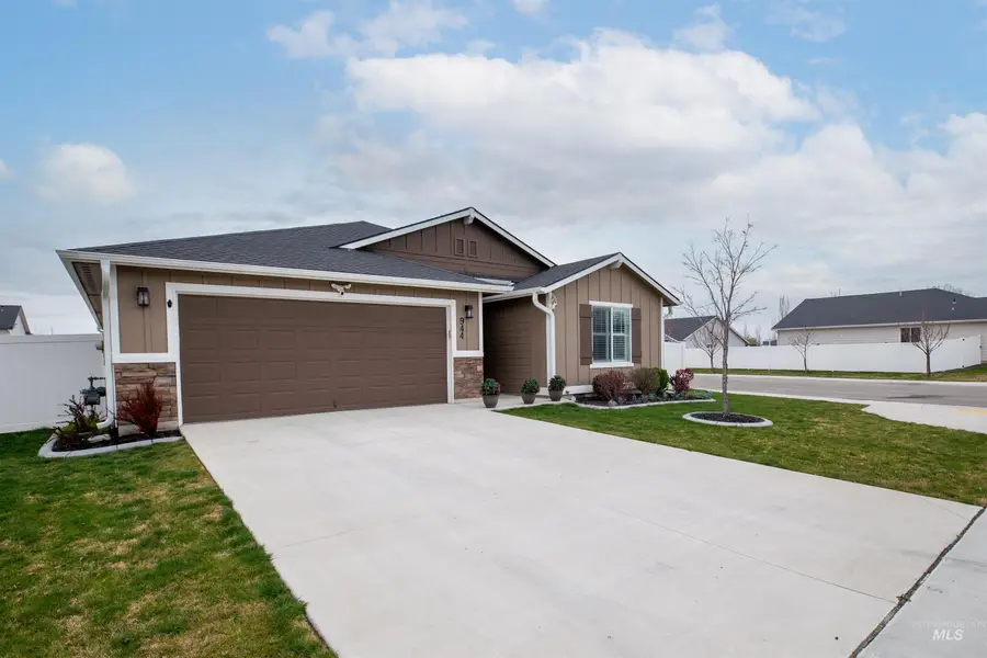 944 S Rangipo Ave, Kuna, ID 83634 - #3