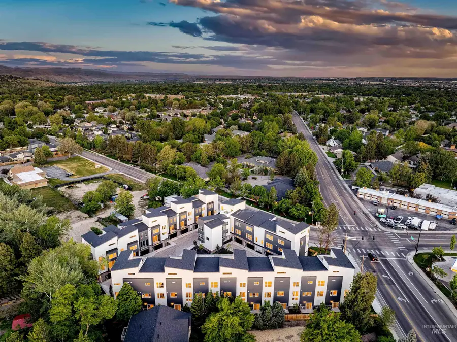 2032 S Mackinnon Ln, Boise, ID 83706 - #2