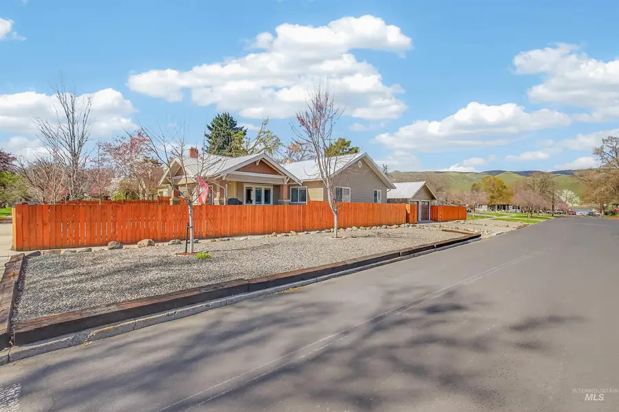 1025 10th Ave, Lewiston, ID 83501 - #2