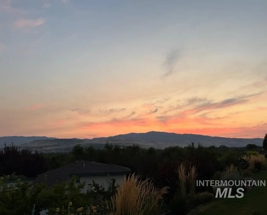 318 E Lake Rim Lane, Boise, ID 83716 - #1