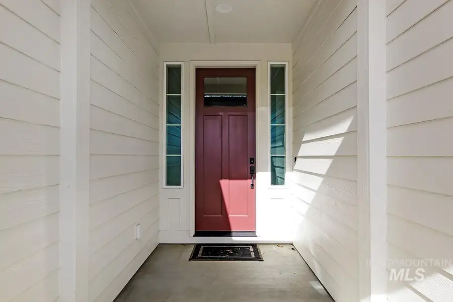 992 E Crescendo St, Meridian, ID 83642 - #3