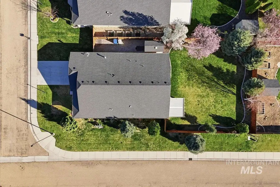 17764 Quiet Springs Ave, Nampa, ID 83687 - #3