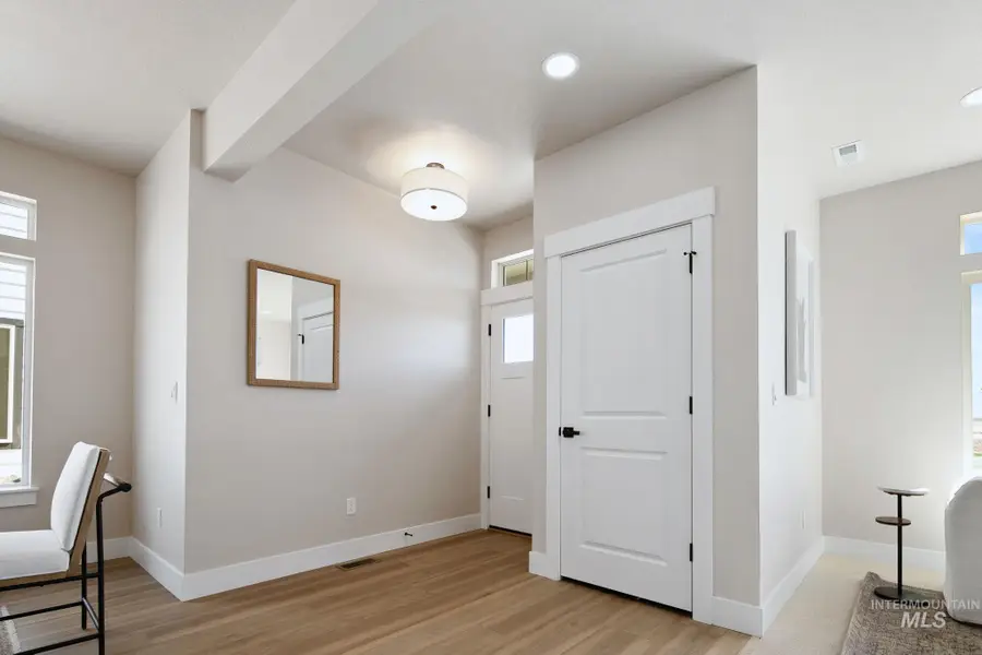 340 E Mayfield Springs Blvd, Boise City, ID 83761 - #3