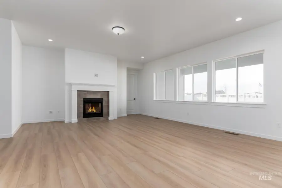 8459 S Country Wind Ave, Meridian, ID 83642 - #3