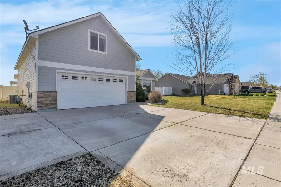 755 Gregory Way, Twin Falls, ID 83301 - #2