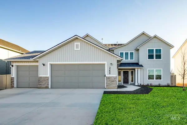 1066 Woods Bog Ave, Middleton, ID 83644