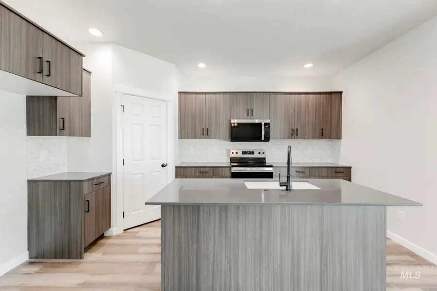 6699 W Fairy Falls Dr, Meridian, ID 83646 - #3