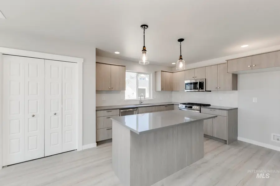 6593 W Plateau Creek Dr, Meridian, ID 83646 - #3