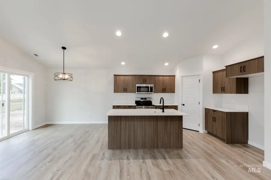 5298 E Phelps Lake Dr, Nampa, ID 83687 - #3