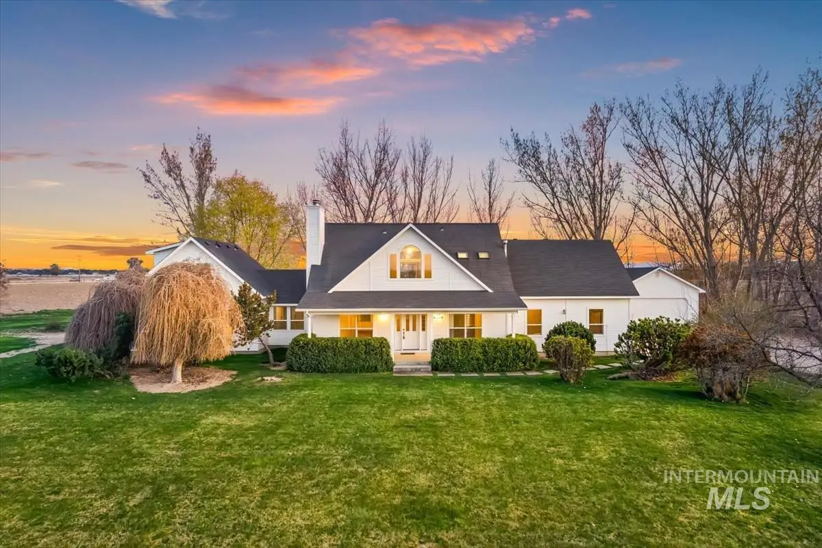 6129 Ustick Rd, Nampa, ID 83687 - #1