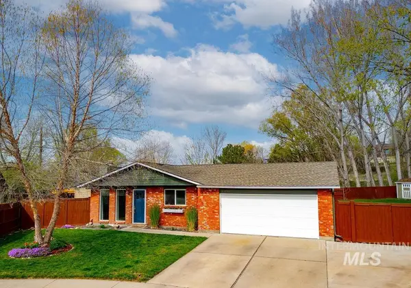 405 N 2nd St, Eagle, ID 83616