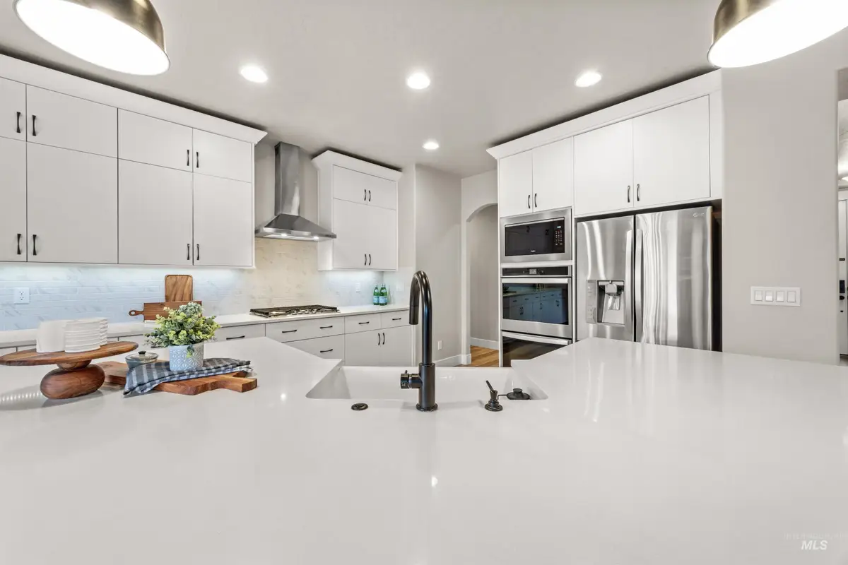 1005 E Trophy St, Kuna, ID 83634 - #1