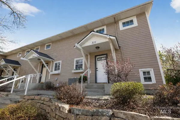 511 W Village Ln, Boise, ID 83702