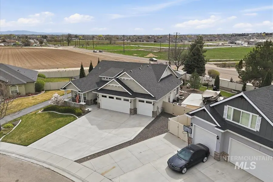 319 Sunderland St, Caldwell, ID 83605 - #3