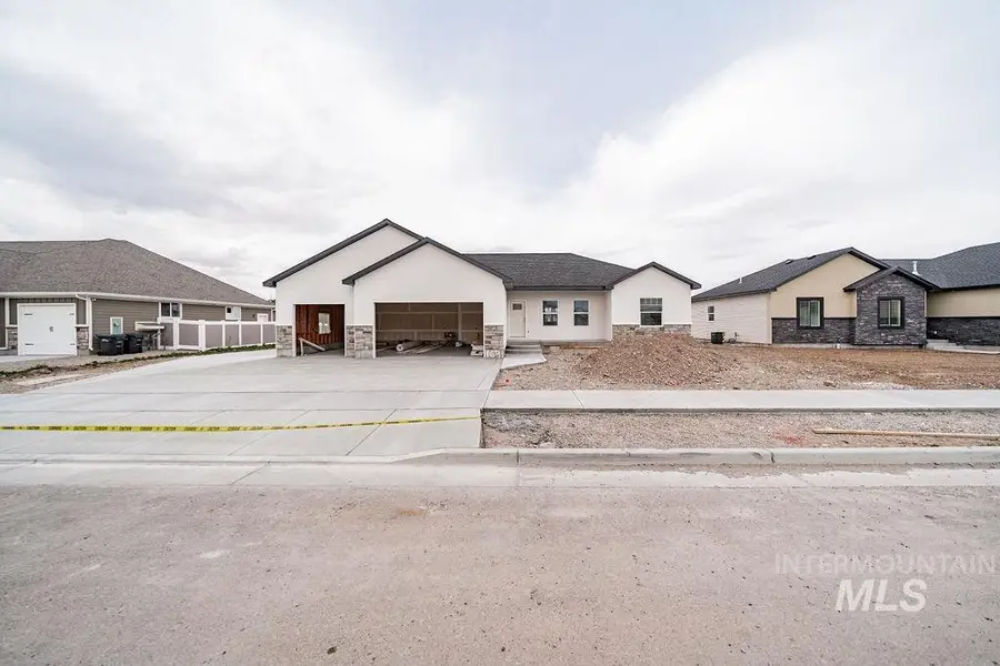 1631 Palm Springs Dr, Idaho Falls, ID 83404 - #3