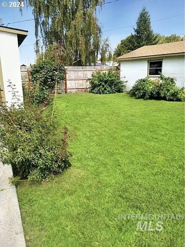 890 Valley Ave, Baker City, OR 97814 - #3