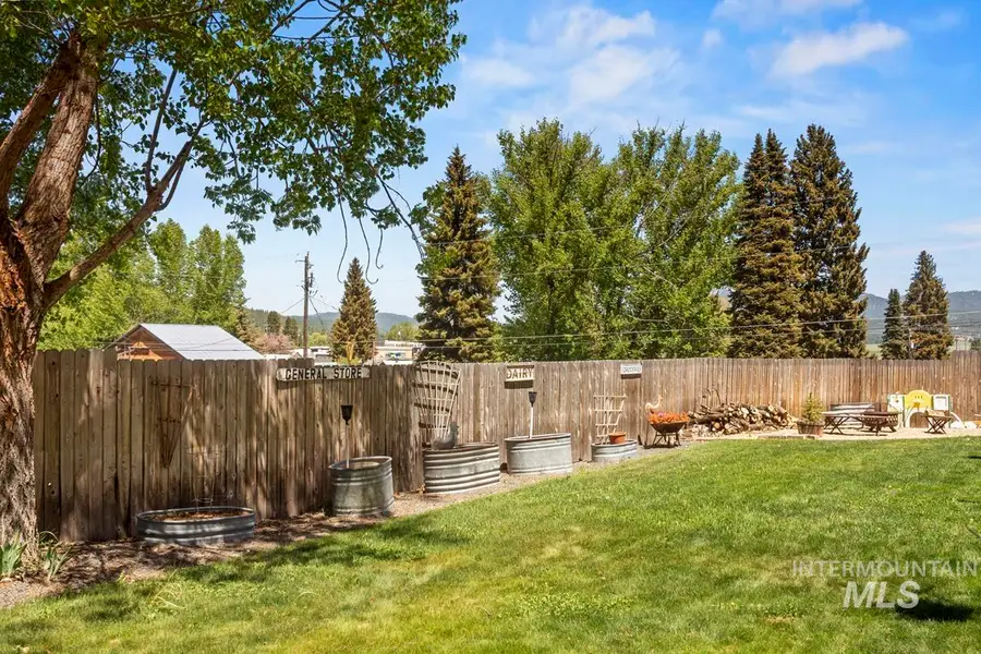 202 S School Street, Cascade, ID 83611 - #2