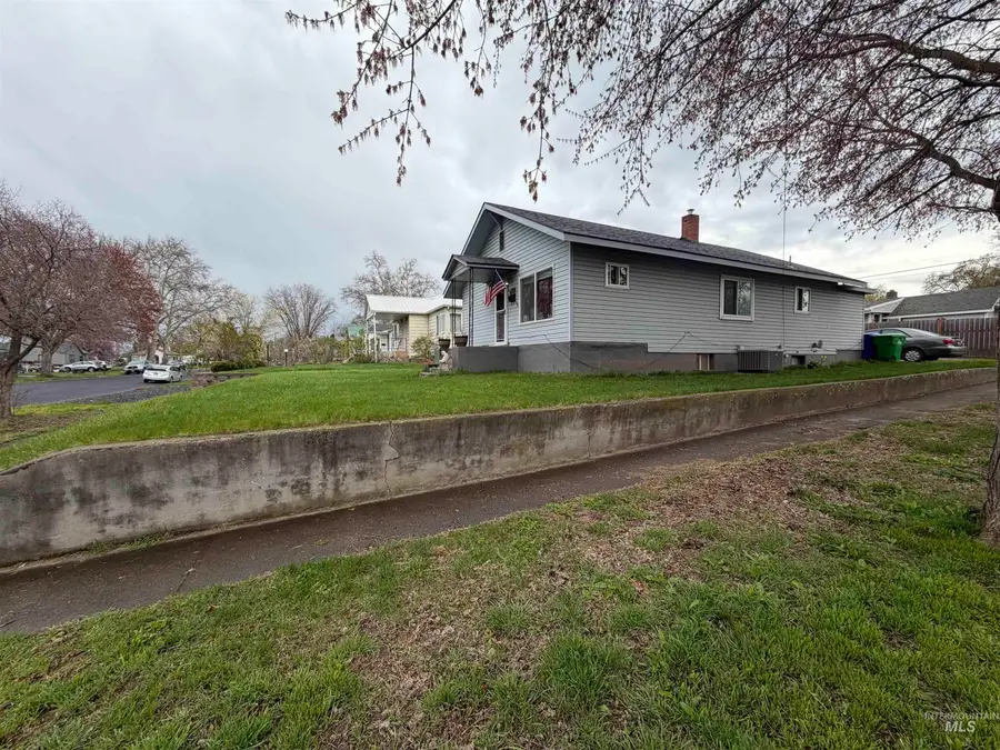 1602 14th Ave., Lewiston, ID 83501 - #3