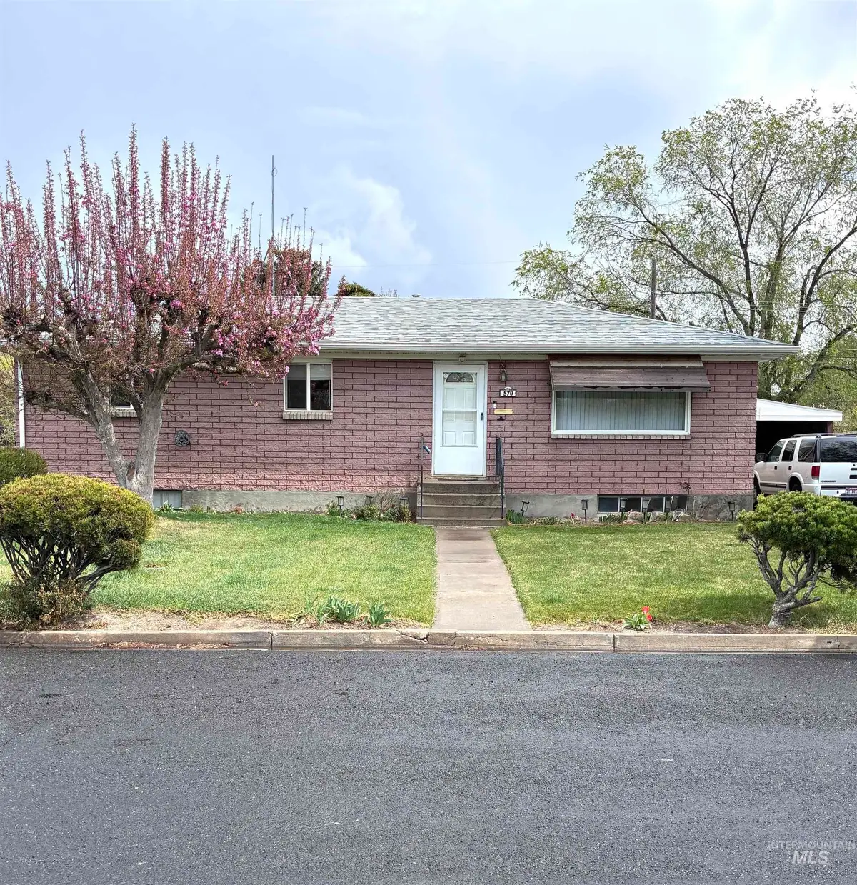 570 Madison St, Twin Falls, ID 83301 - #1