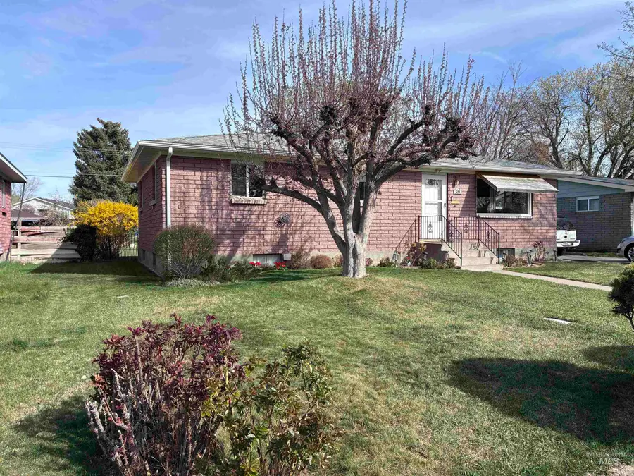 570 Madison St, Twin Falls, ID 83301 - #2