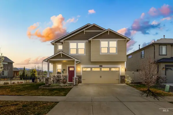 16 N Caracaras Way, Eagle, ID 83616