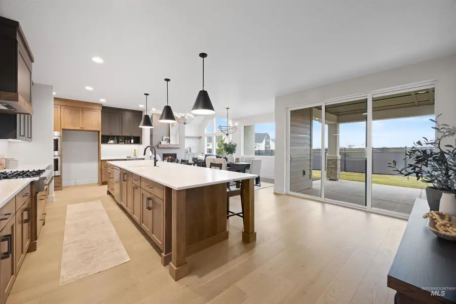 267 N Hunter Creek Ave, Eagle, ID 83616 - #3