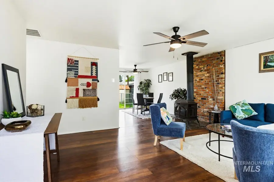 906 E 4th, Emmett, ID 83617 - #3