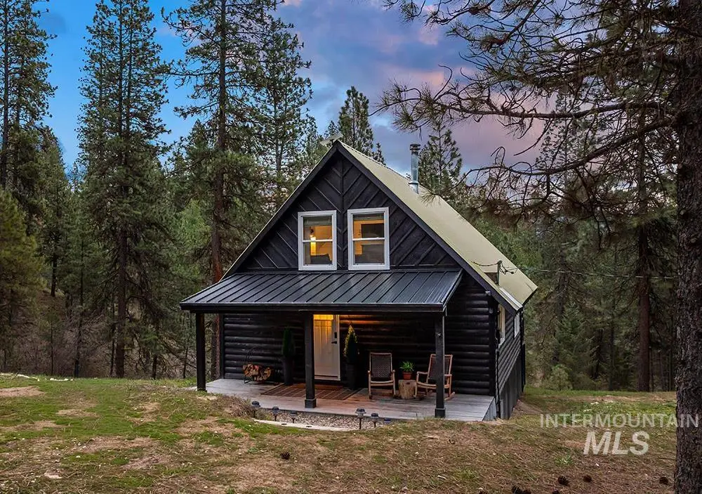 9 Upper Fitchs Point Rd, Garden Valley, ID 83622 - #1
