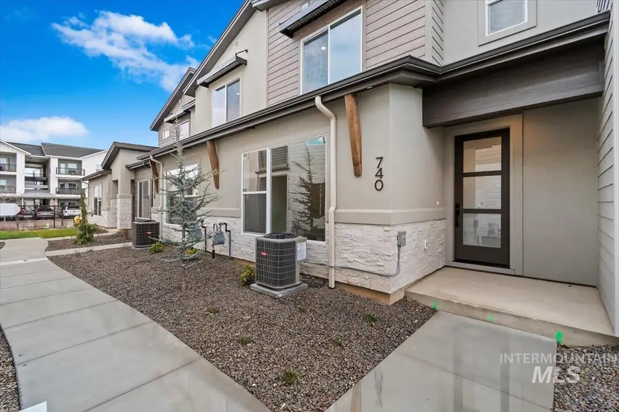 752 S Calhoun, Star, ID 83669 - #3