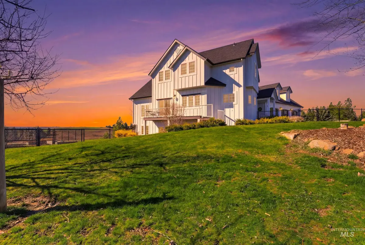 1014 Hilby Rd, Moscow, ID 83843 - #1