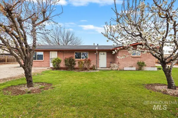 7226 Cherry Lane, Nampa, ID 83687