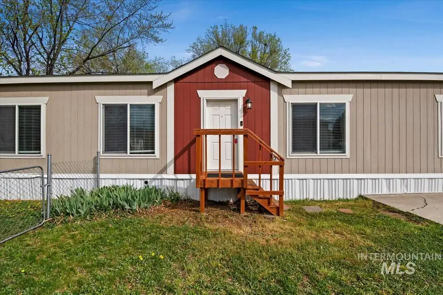 951 W Avalon St #16, Kuna, ID 83634 - #2