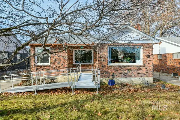 119 S Holly Street, Nampa, ID 83686